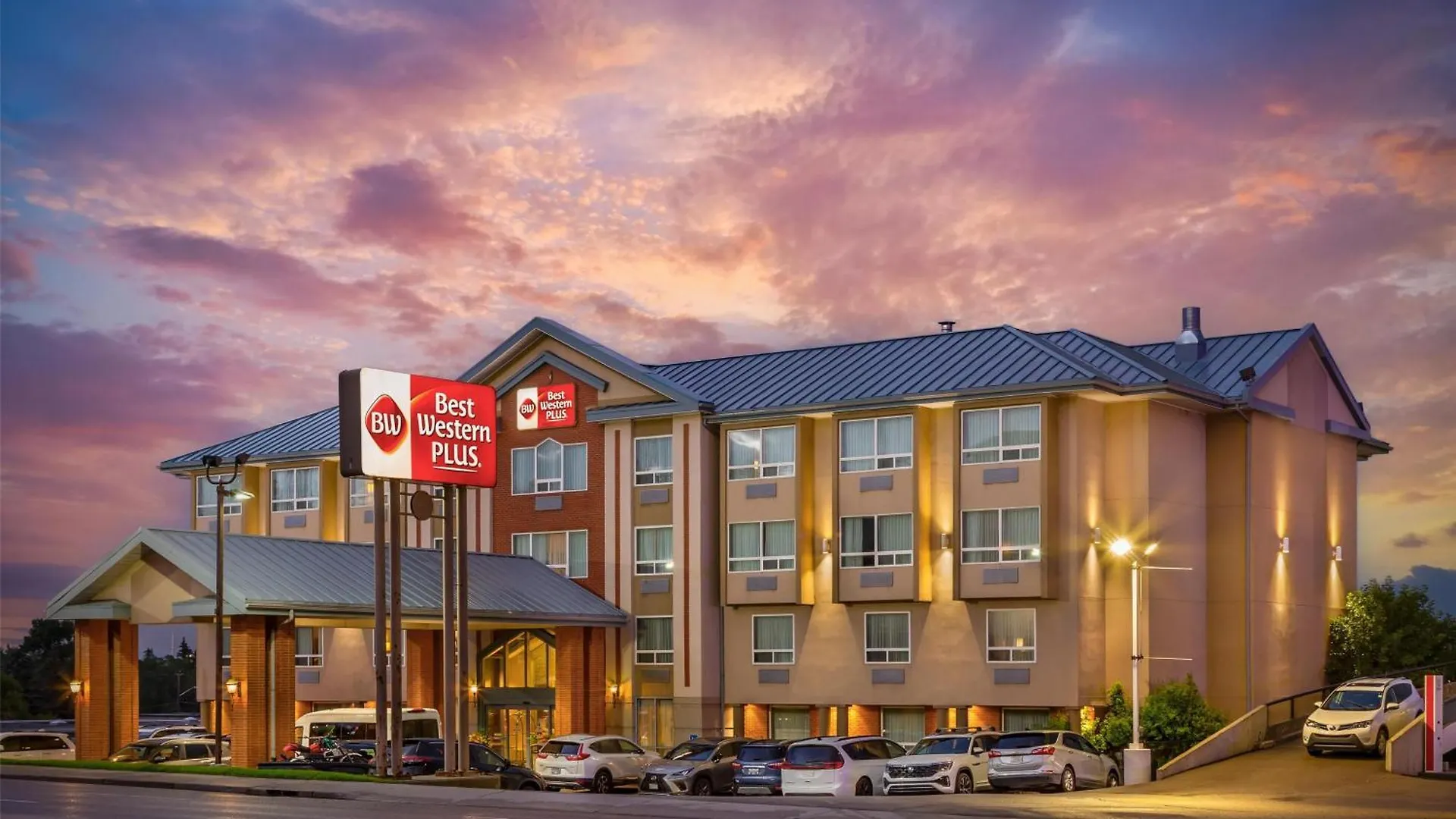 3 Business Hotels Close to Cliff Bungalow-Mission, Calgary