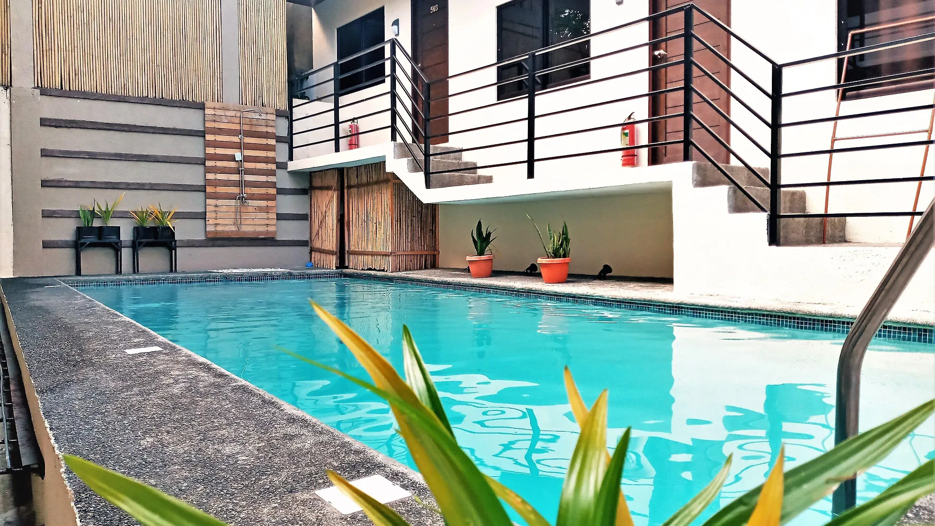 4 Top-Rated Central Hotels In Coron Town Proper