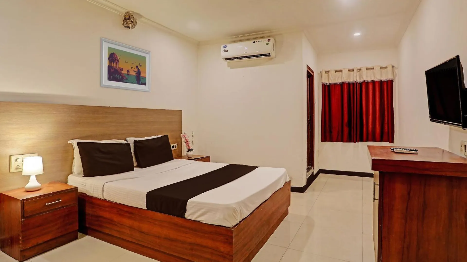 6 OYO Hotels Near NTR Gardens for Budget-Smart Stays