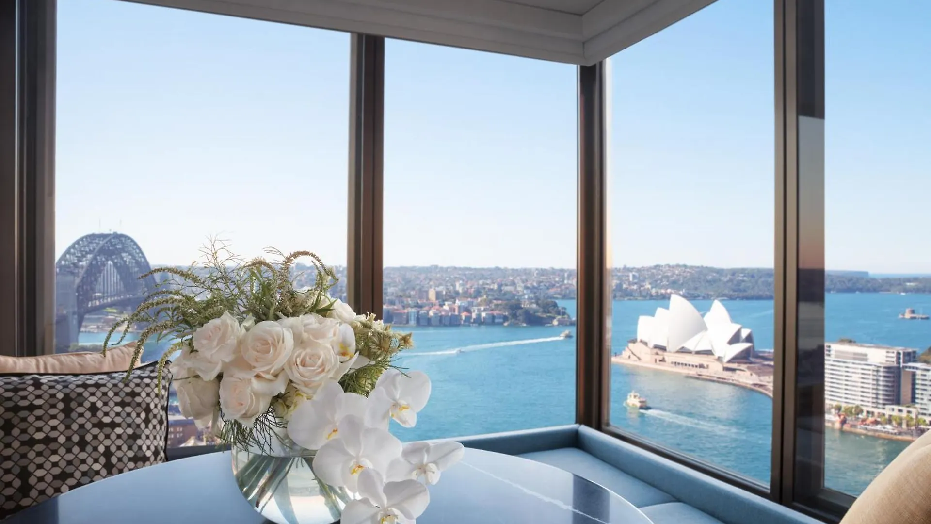 15 Romantic Hotels in Sydney CBD That Couples Actually Love