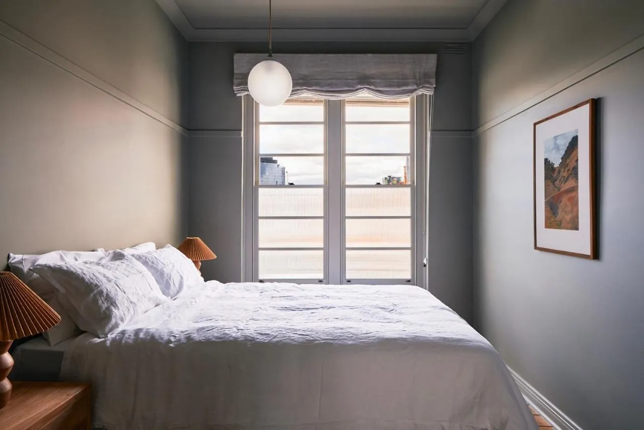 15 Smart Central Hotels Near Shrine of Remembrance Worth Booking