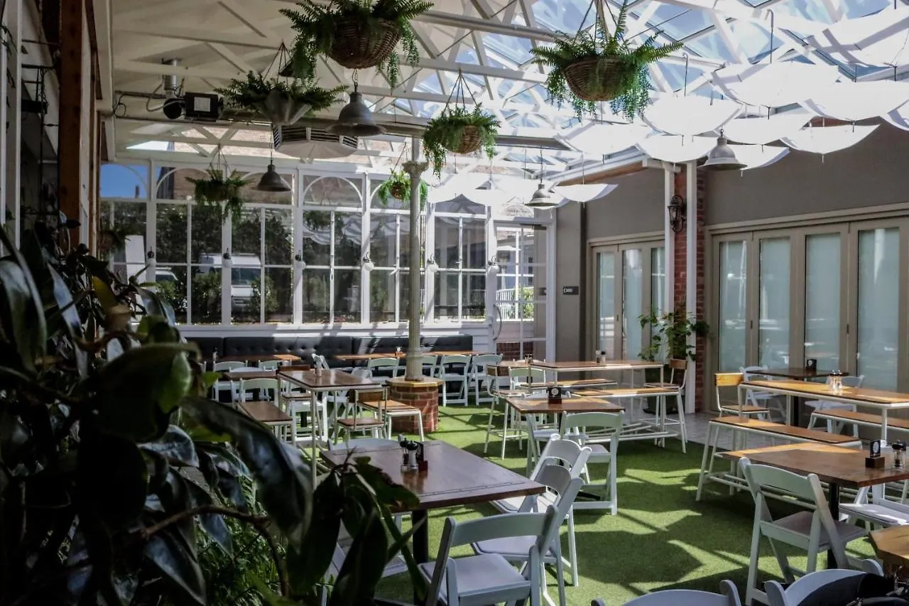 6 Smart Design Hotels Near Ballarat Wildlife Park