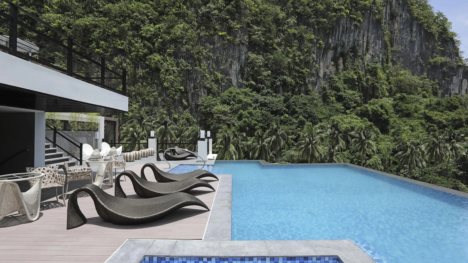 13 Family-Friendly Hotels Near Papaya Beach Worth Booking