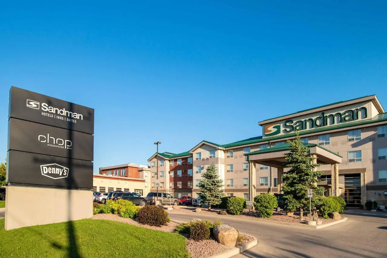 4 Airport Hotels Near University of Winnipeg Worth Booking