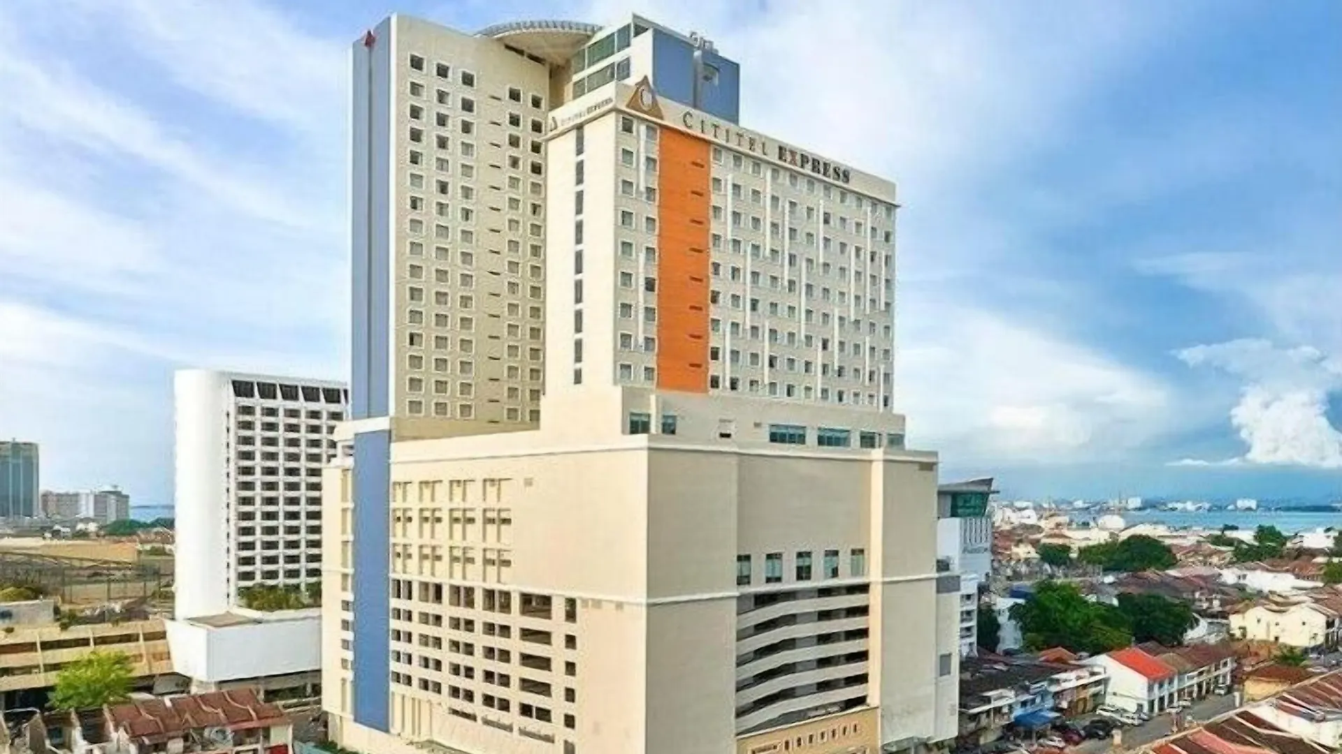 15 Central Hotels Near Wonderfood Museum for George Town Access