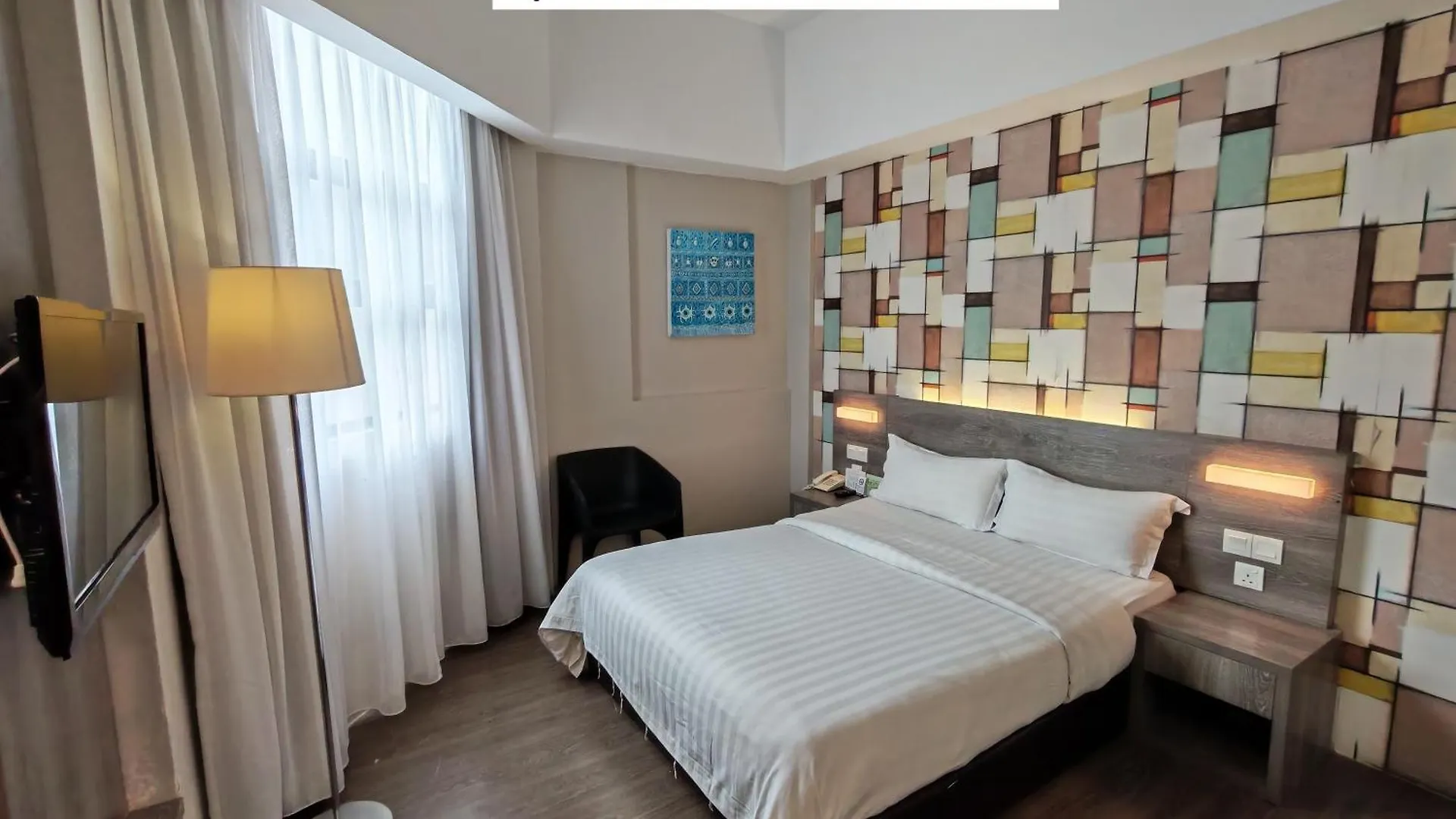 8 Central Miri Hotels Near San Qing Tien Taoist Temple