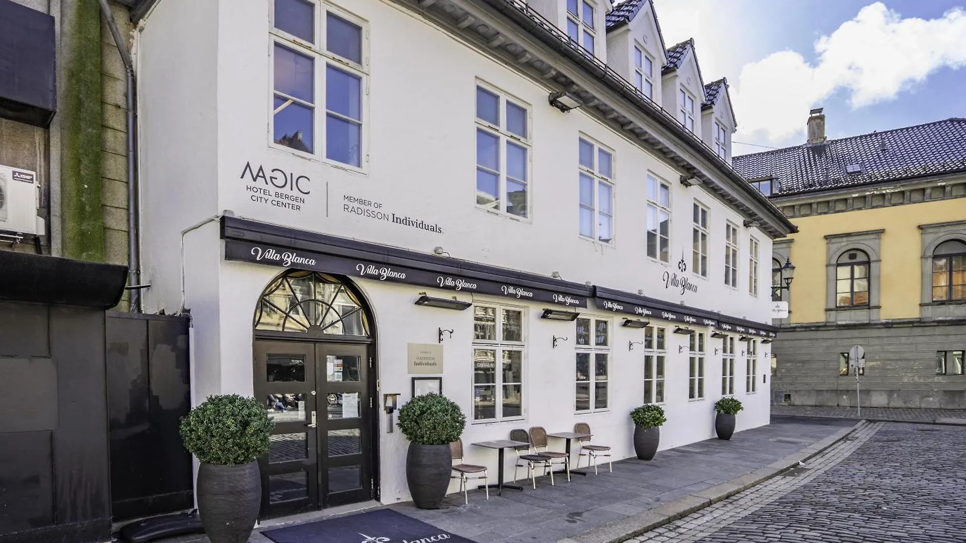 Staying in Bergenhus: 11 Design Hotels Compared