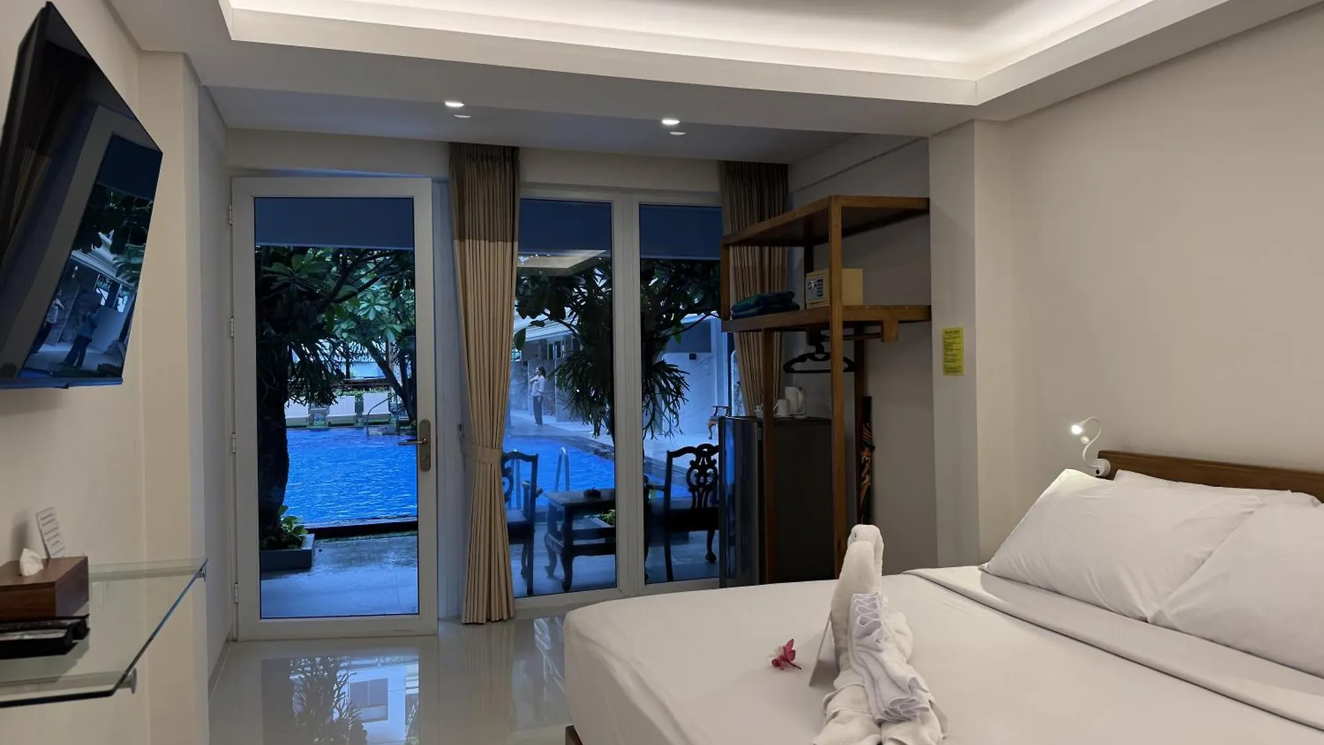 14 Family Hotels in Kartika Plaza Worth Booking