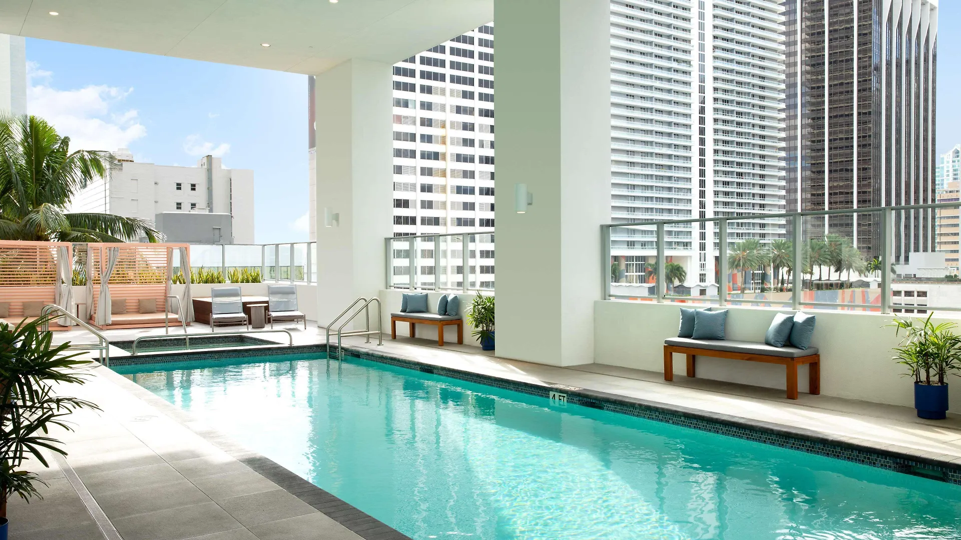 6 Family-Friendly Hotels Close to Jose Marti Park, Miami