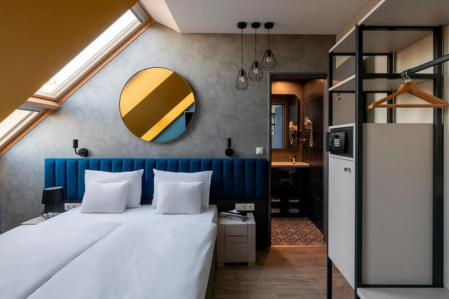 Staying in Budapest: 4 Mellow Mood Hotels Ranked & Compared