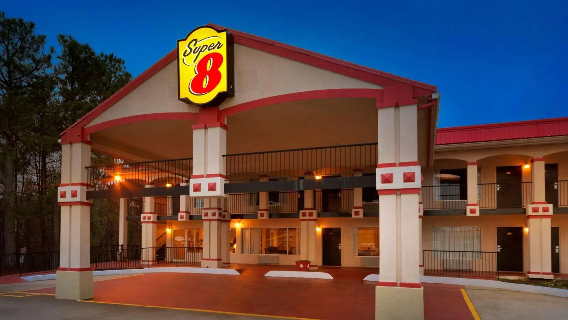 Where to Stay in College Park: 5 Best Airport Hotels
