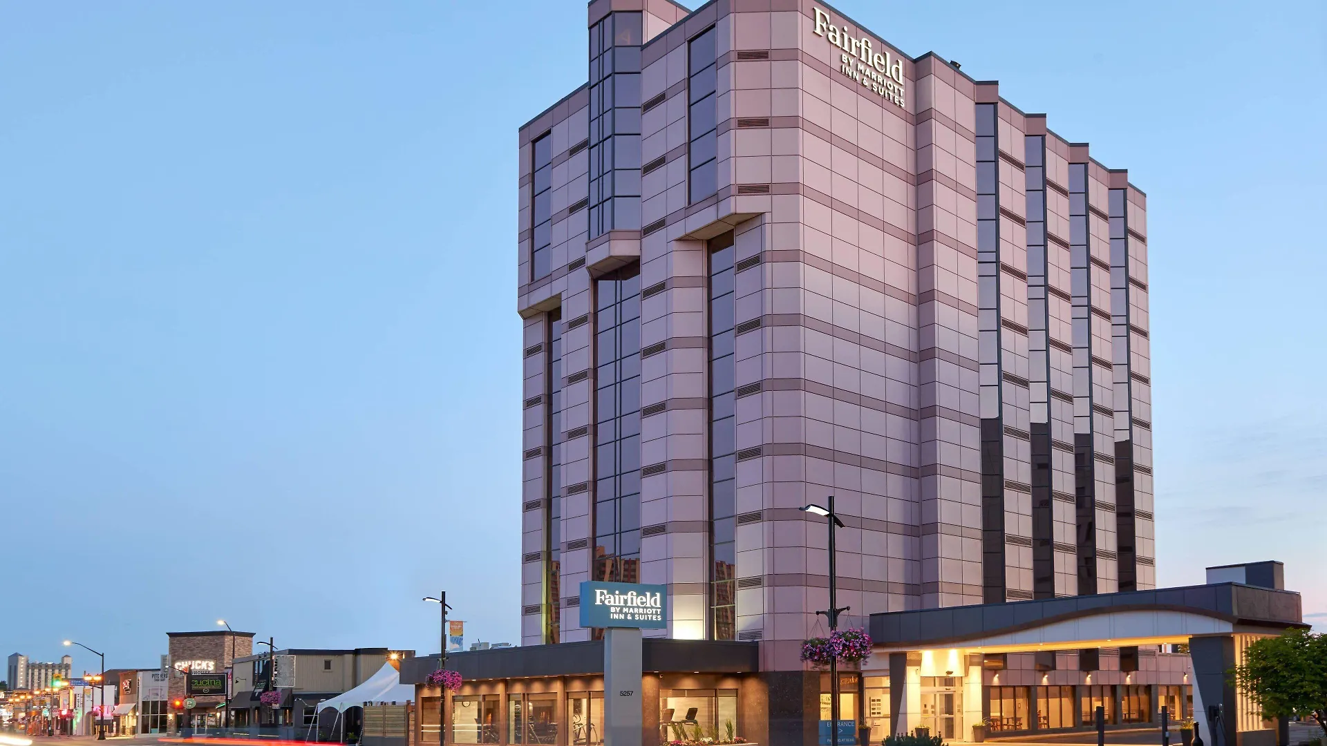 4 Business Hotels in Fallsview Worth Booking Now