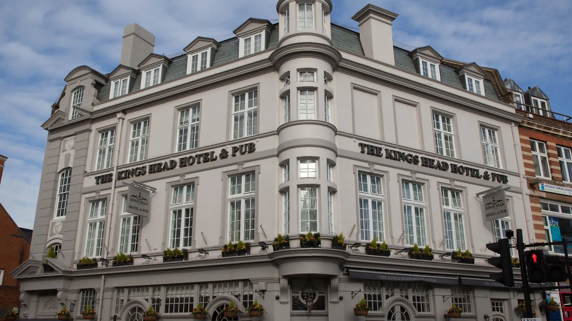 6 Family-Friendly Hotels in Ealing Worth Booking