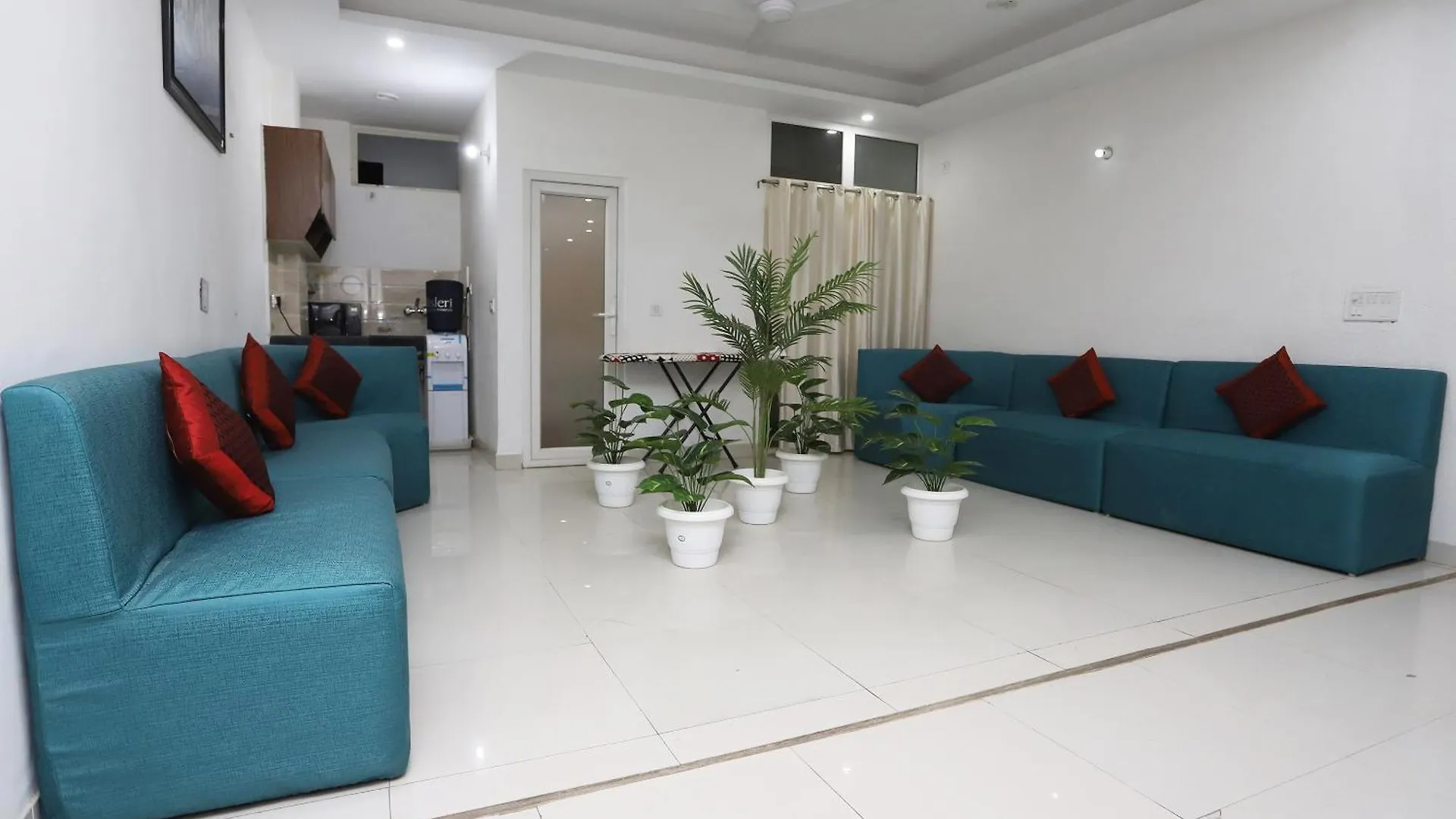 7 Smart Airport Hotels in DLF Cyber City Worth Booking