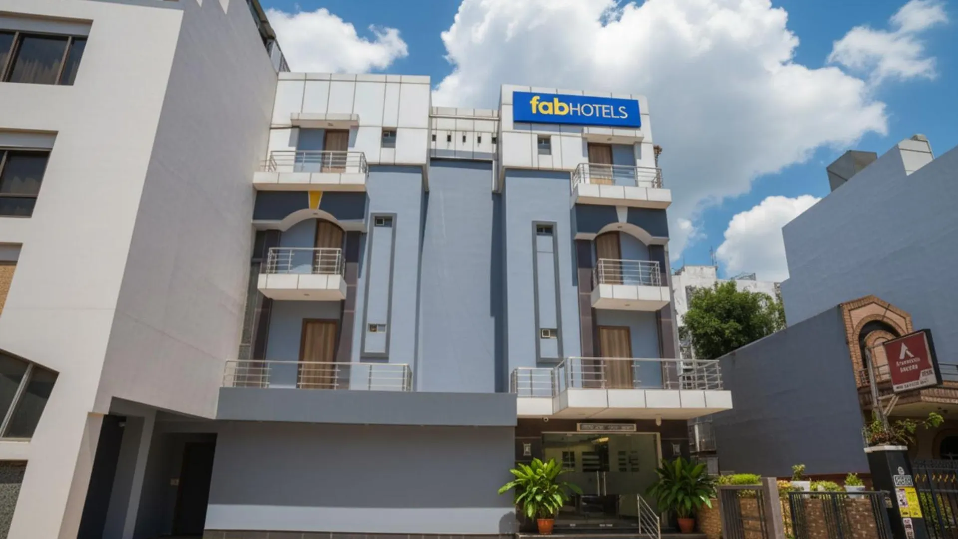 4 FabHotels Worth Booking Near Supreme Court of India