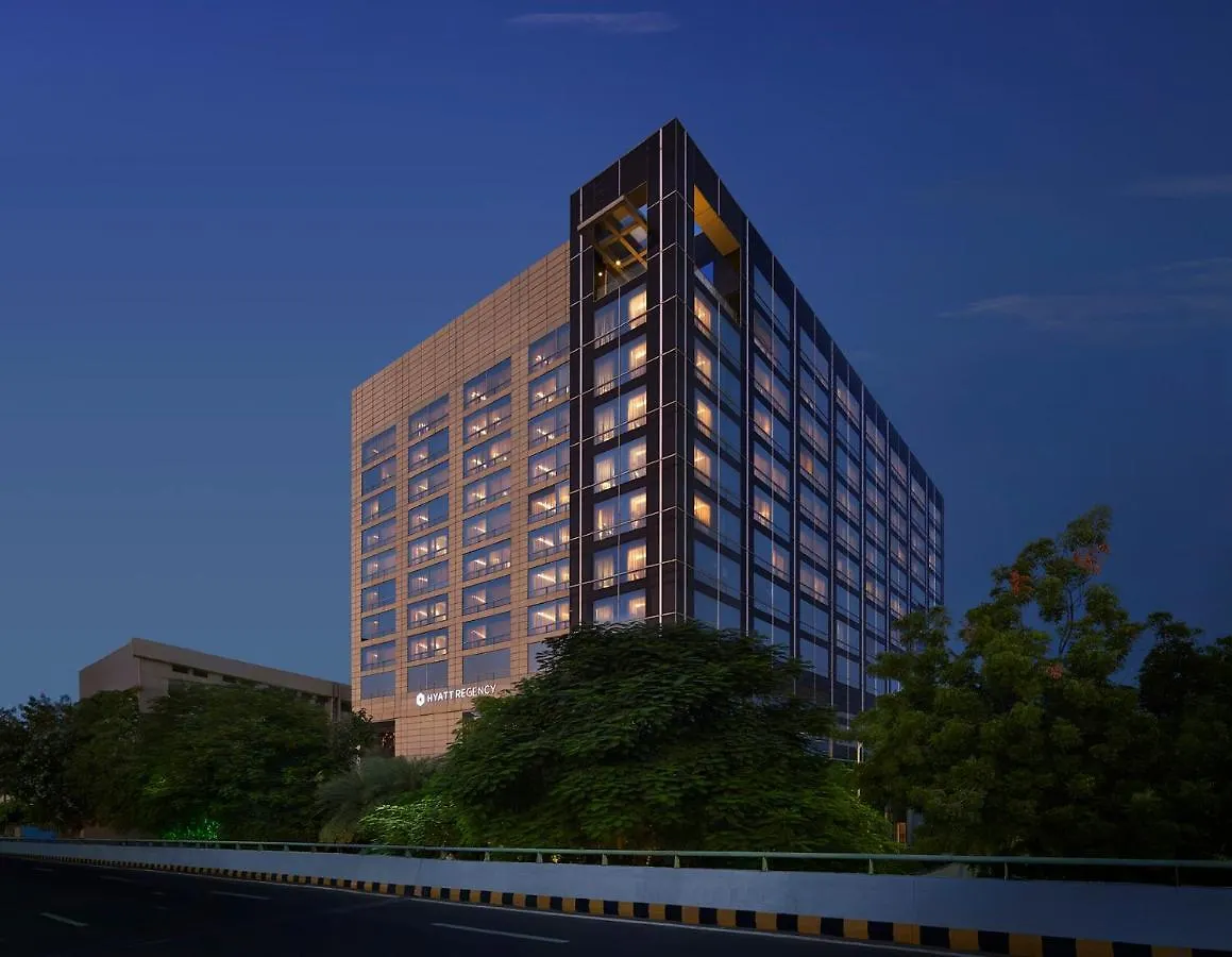 Where to Stay Near the Airport: 4 Hotels on Ashram Road