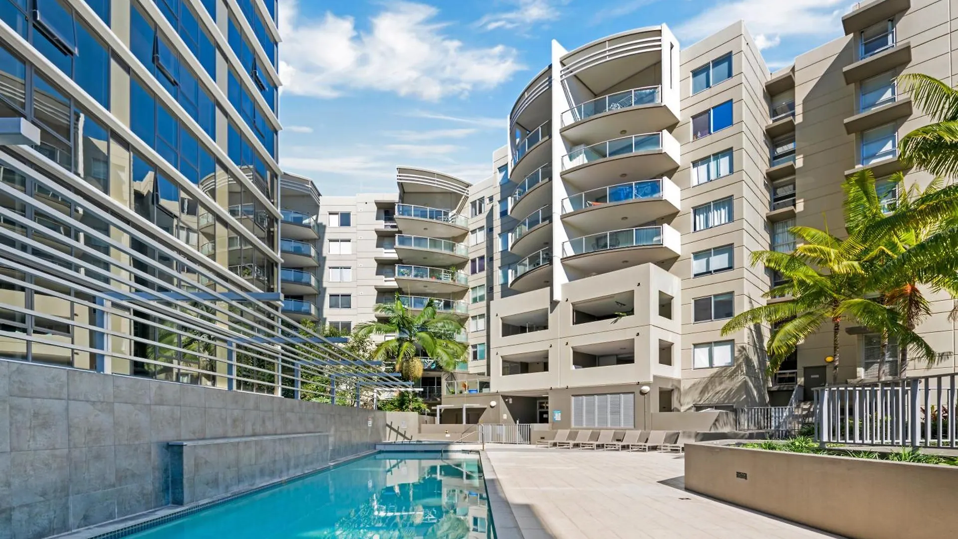 13 Smart Central Hotels In South Brisbane Worth Booking