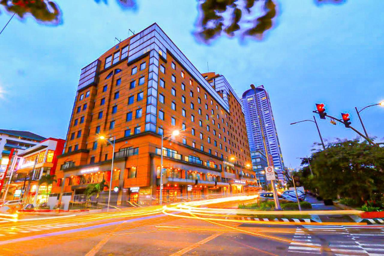 4 Airport Hotels in Ermita That Make Manila Transit Easy