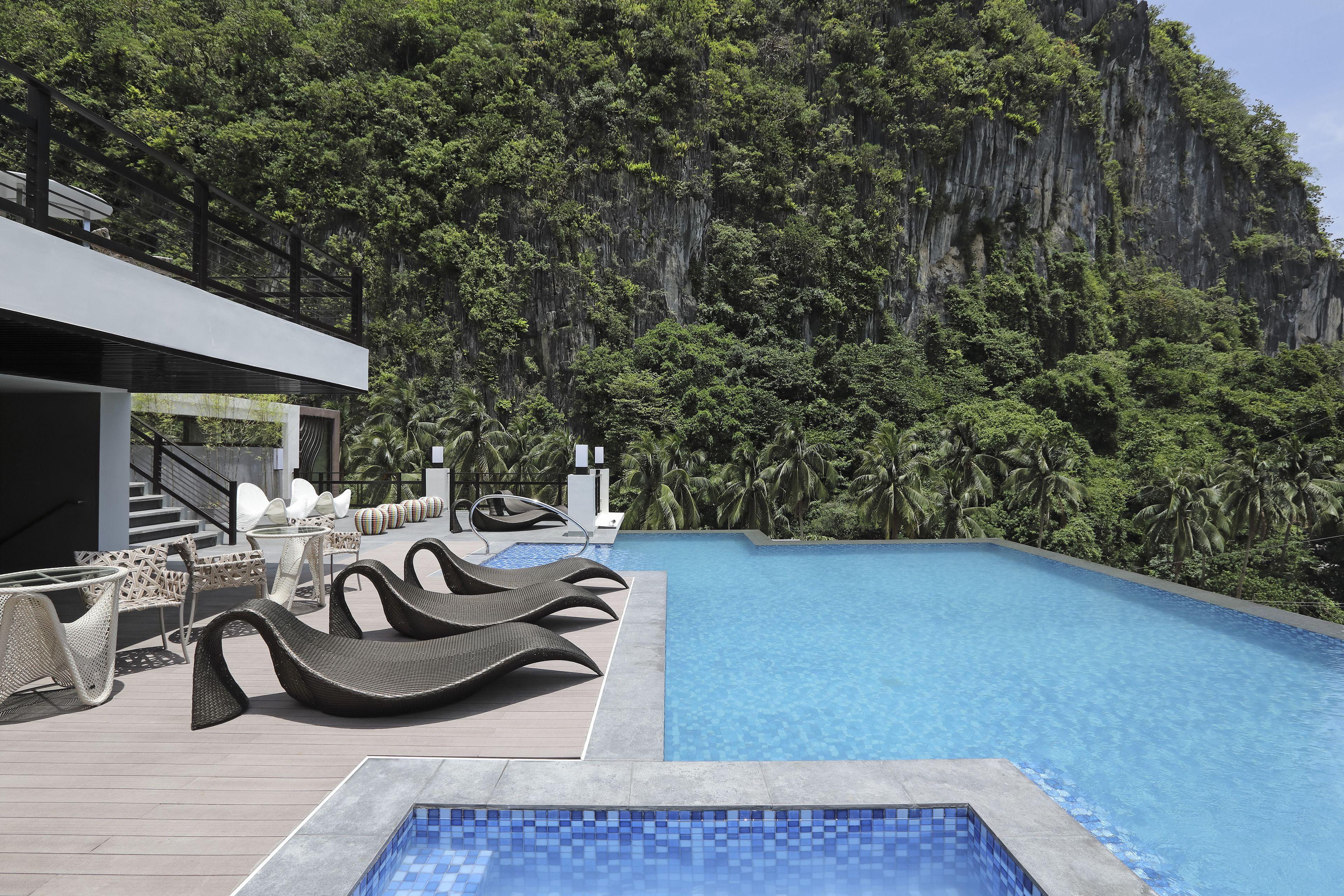 13 Family-Friendly Hotels Near Papaya Beach Worth Booking