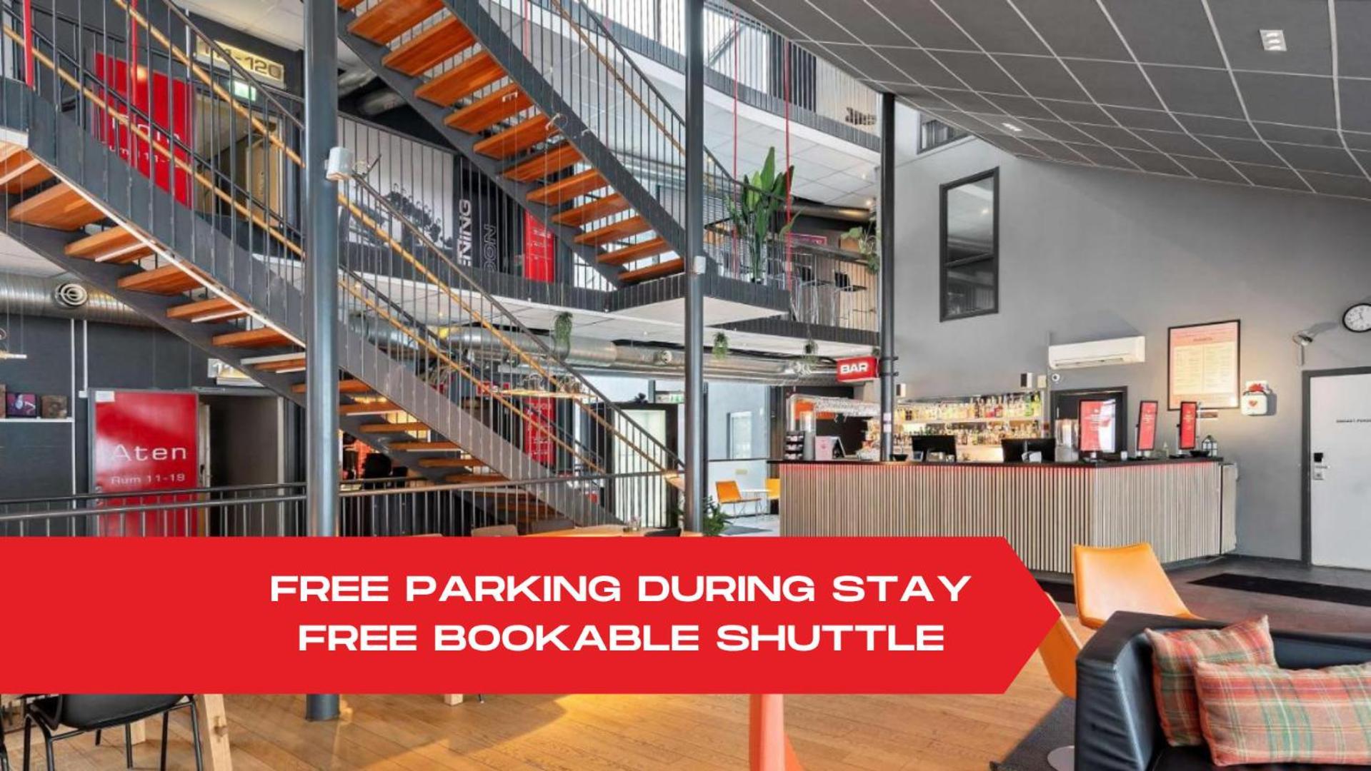 Staying Near Rosersberg Palace: 5 Family Hotels Compared