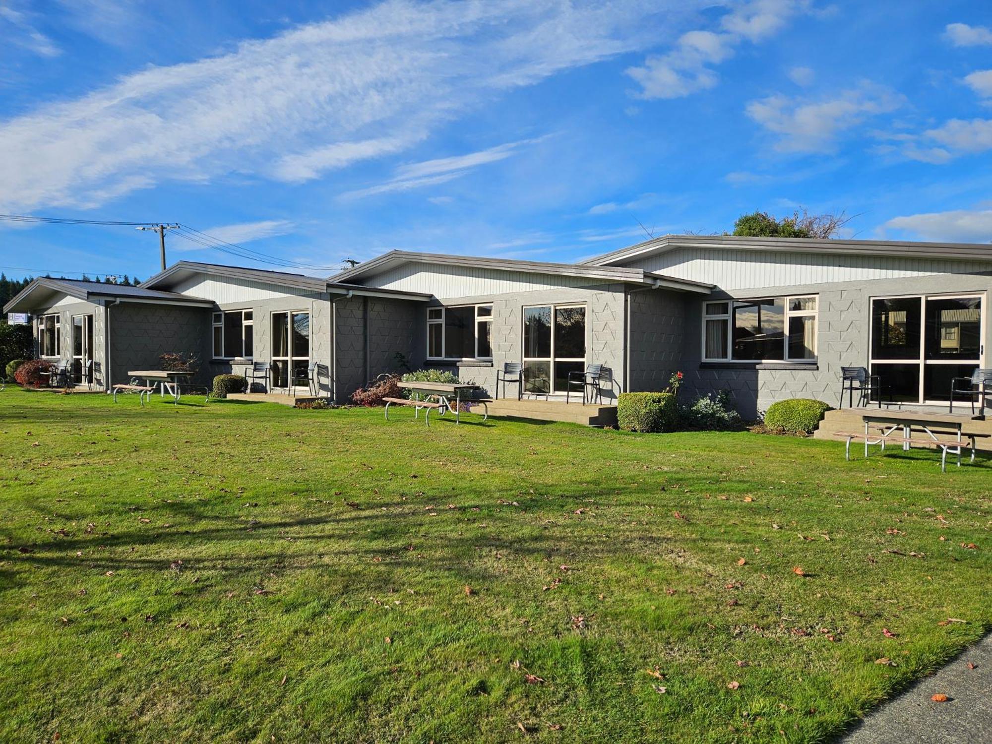 12 Central Hotels Near Te Anau Wildlife Centre That Stand Out