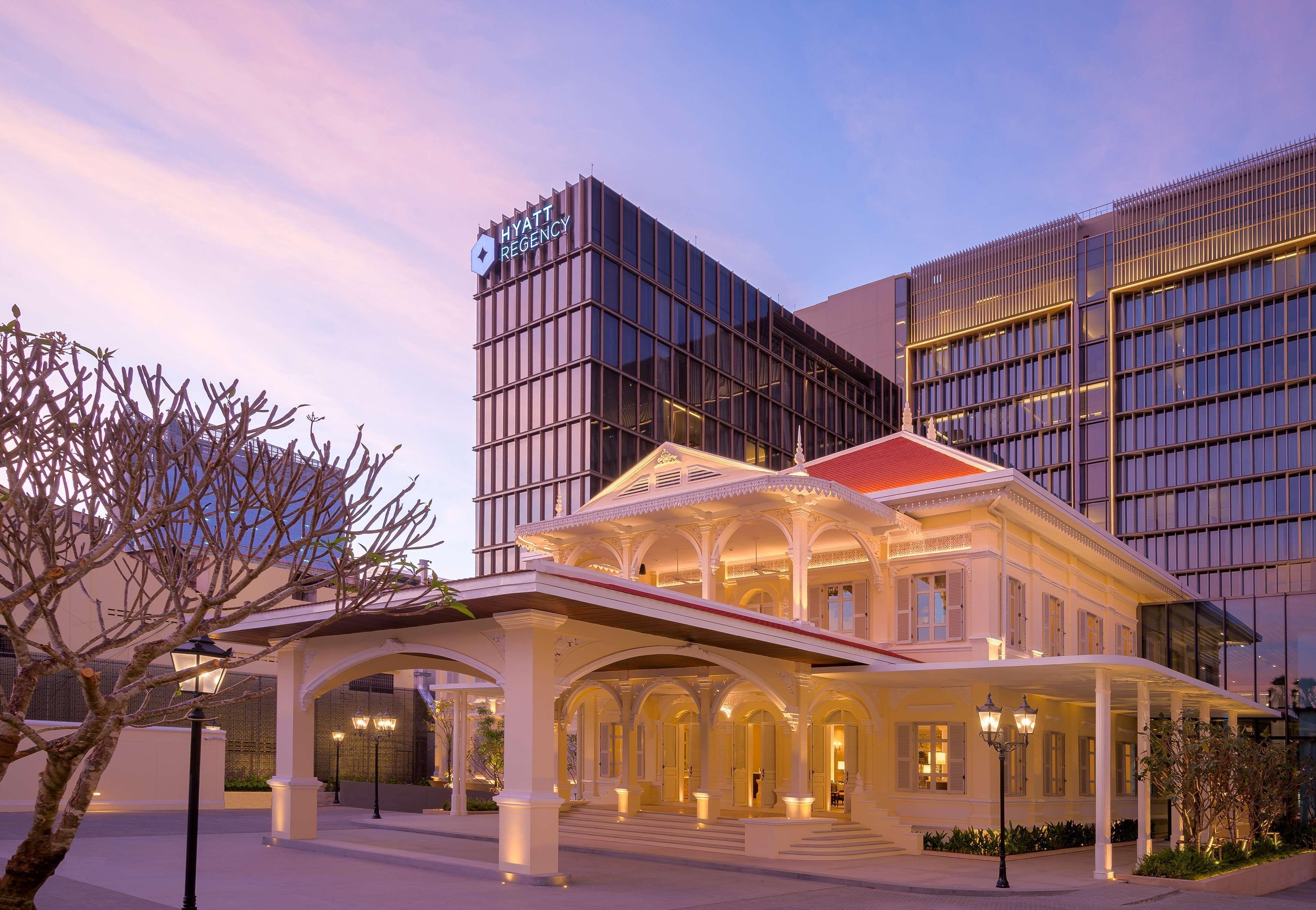 Where to Stay in Daun Penh: 7 Resort Hotels Reviewed