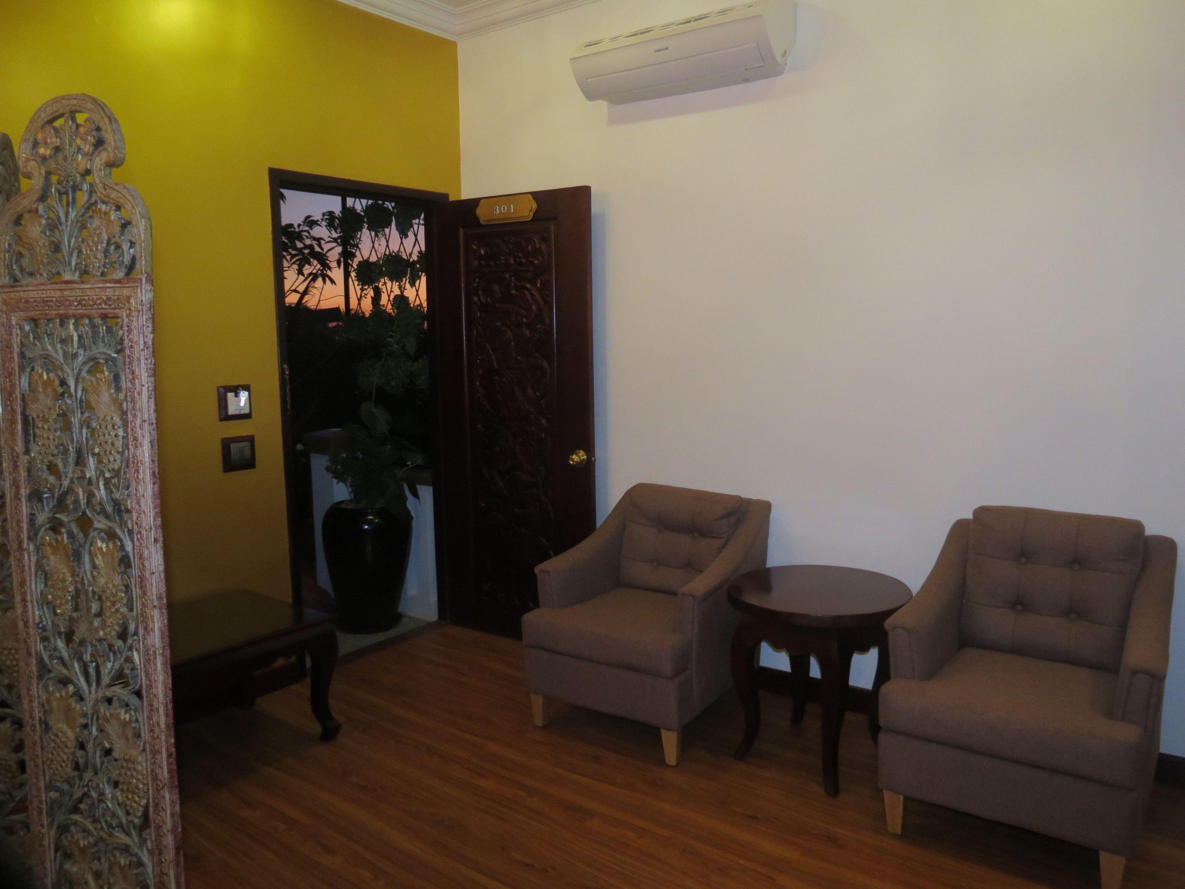 Staying Near Angkor's Miniature Replicas: 15 Hotels Compared
