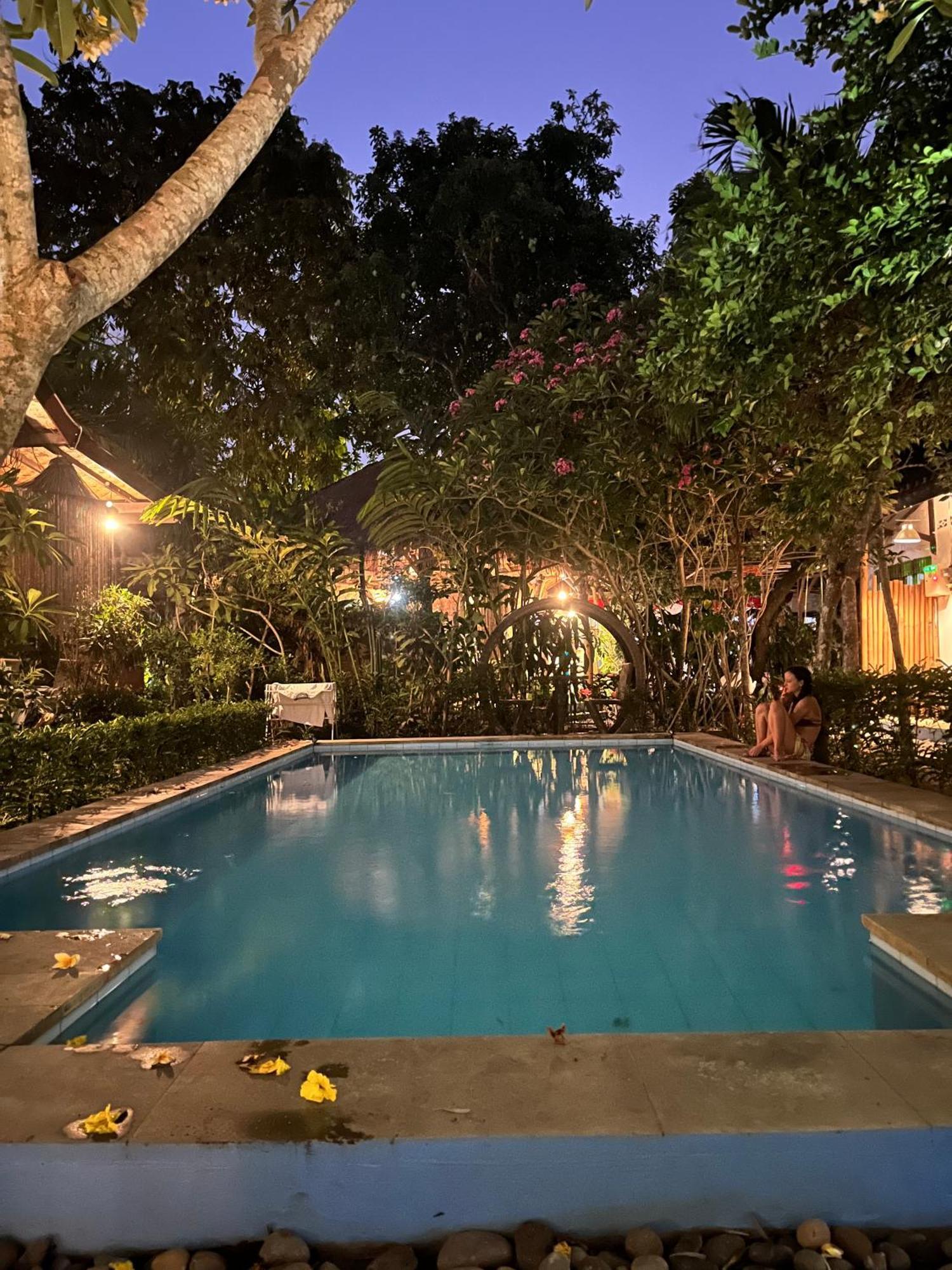Staying in Prawirotaman: 5 Airport Hotels Compared
