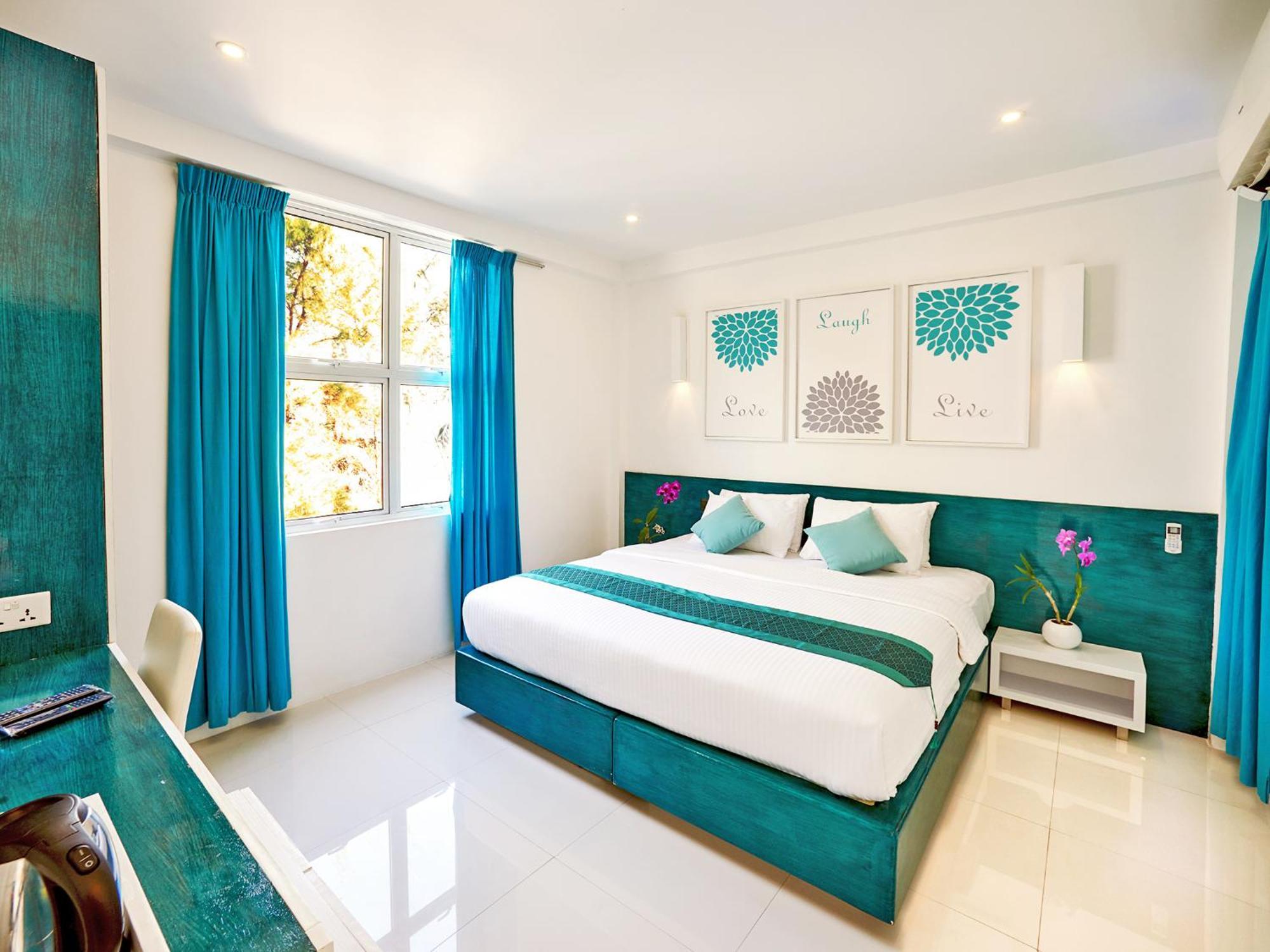 9 Airport Hotels Near Henveiru Park Worth Booking
