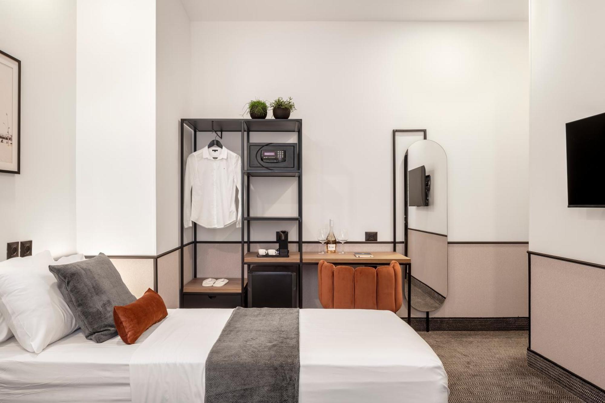 7 Resort-Style Hotels Near Suzanne Dellal Centre Worth Booking