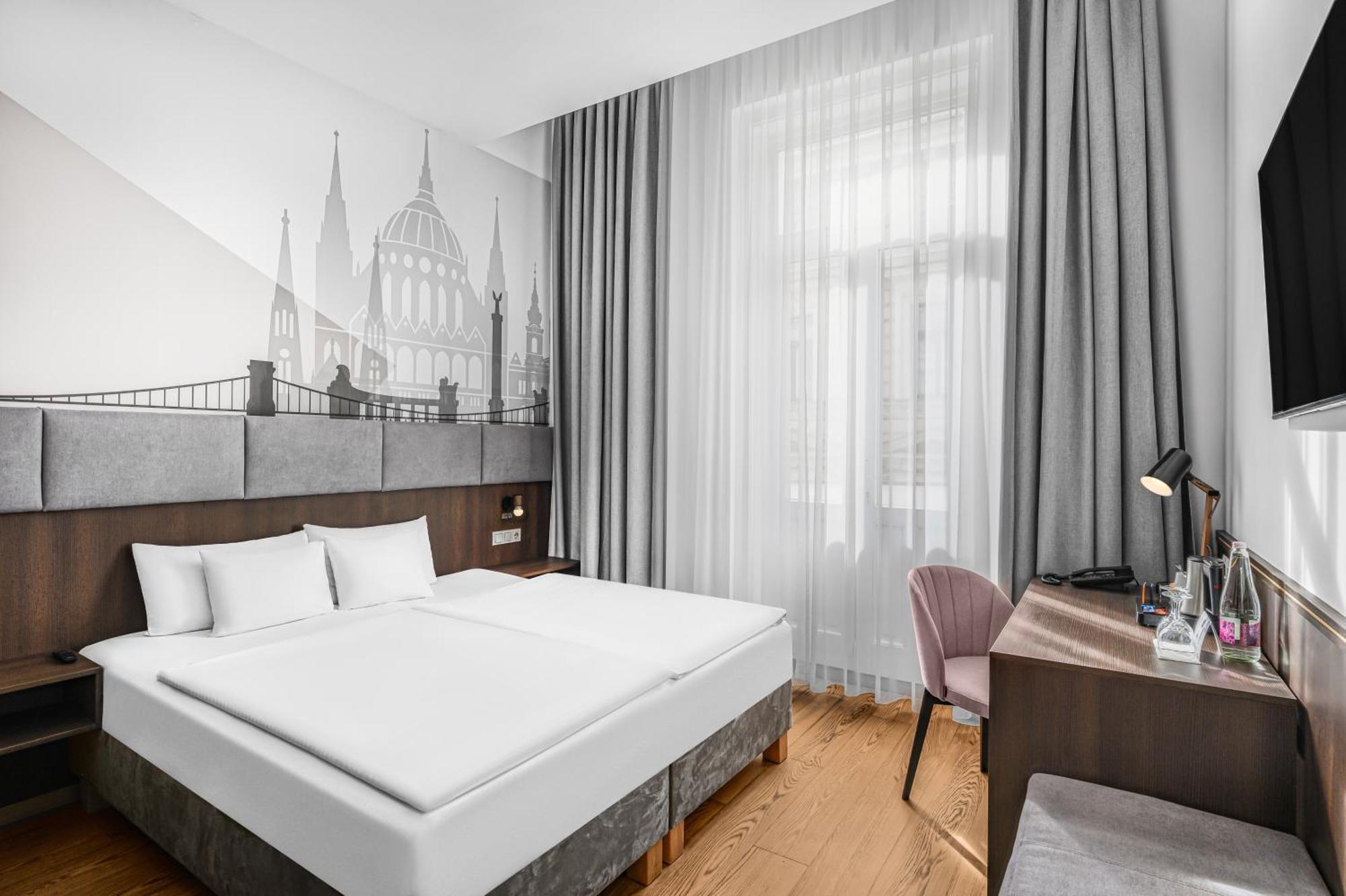 5 Romantic Hotels in Budapest City Centre That Stand Out