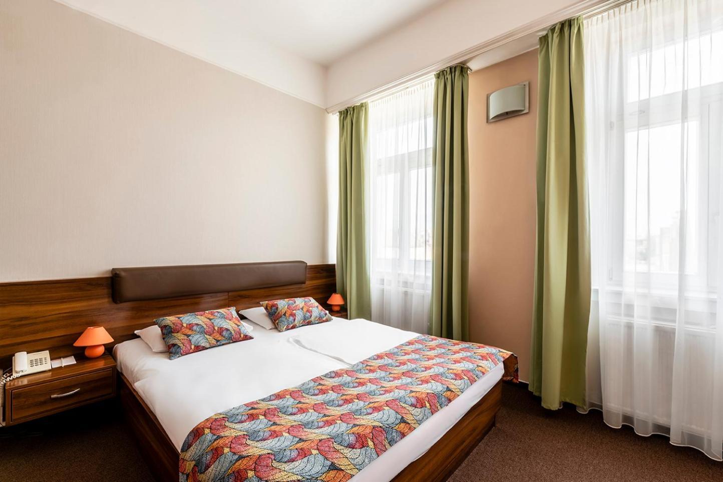 6 Mellow Mood Hotels in Budapest City Centre Worth Booking