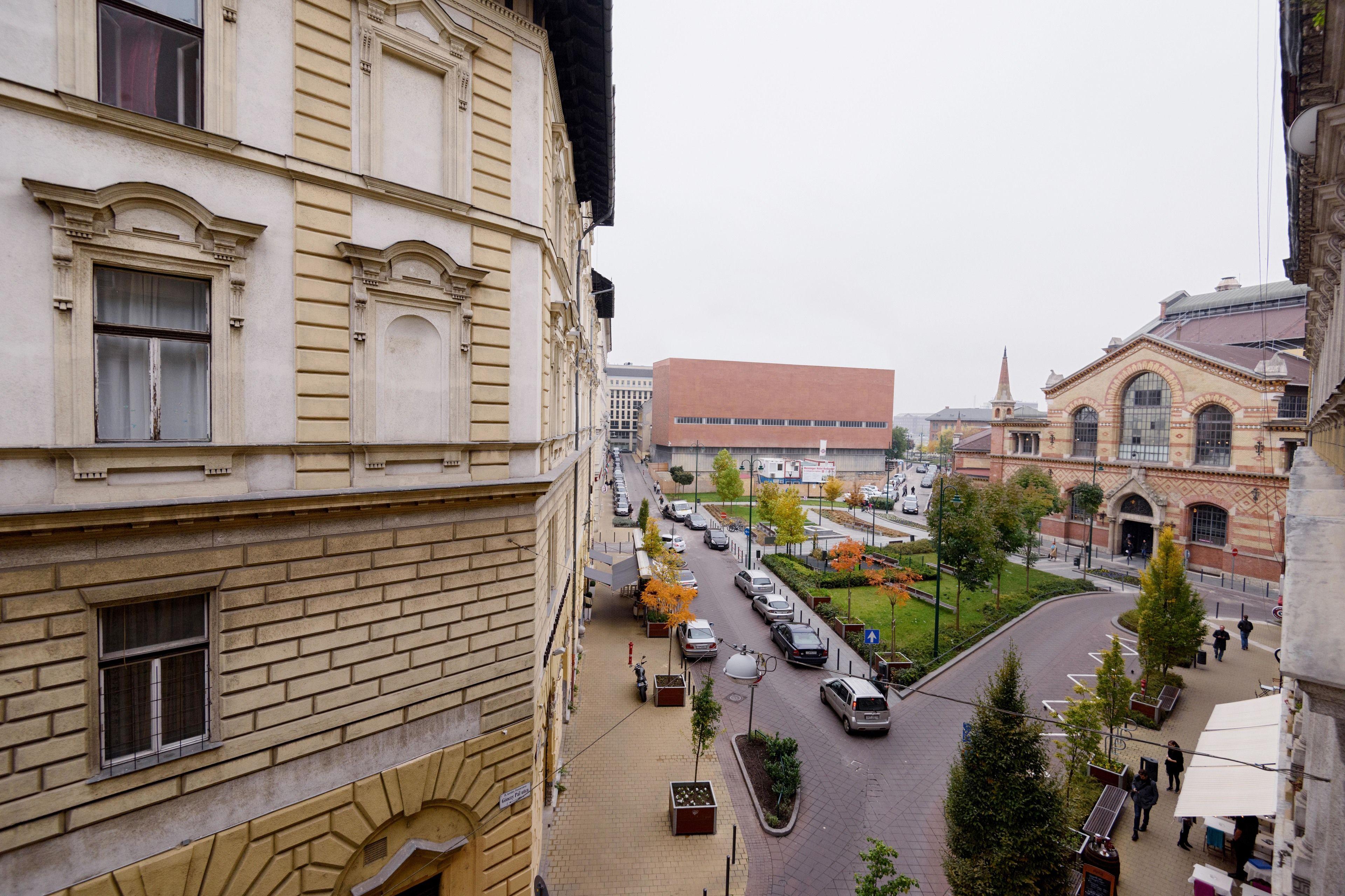 12 Central Hotels Close to Zoo Budapest Worth Booking
