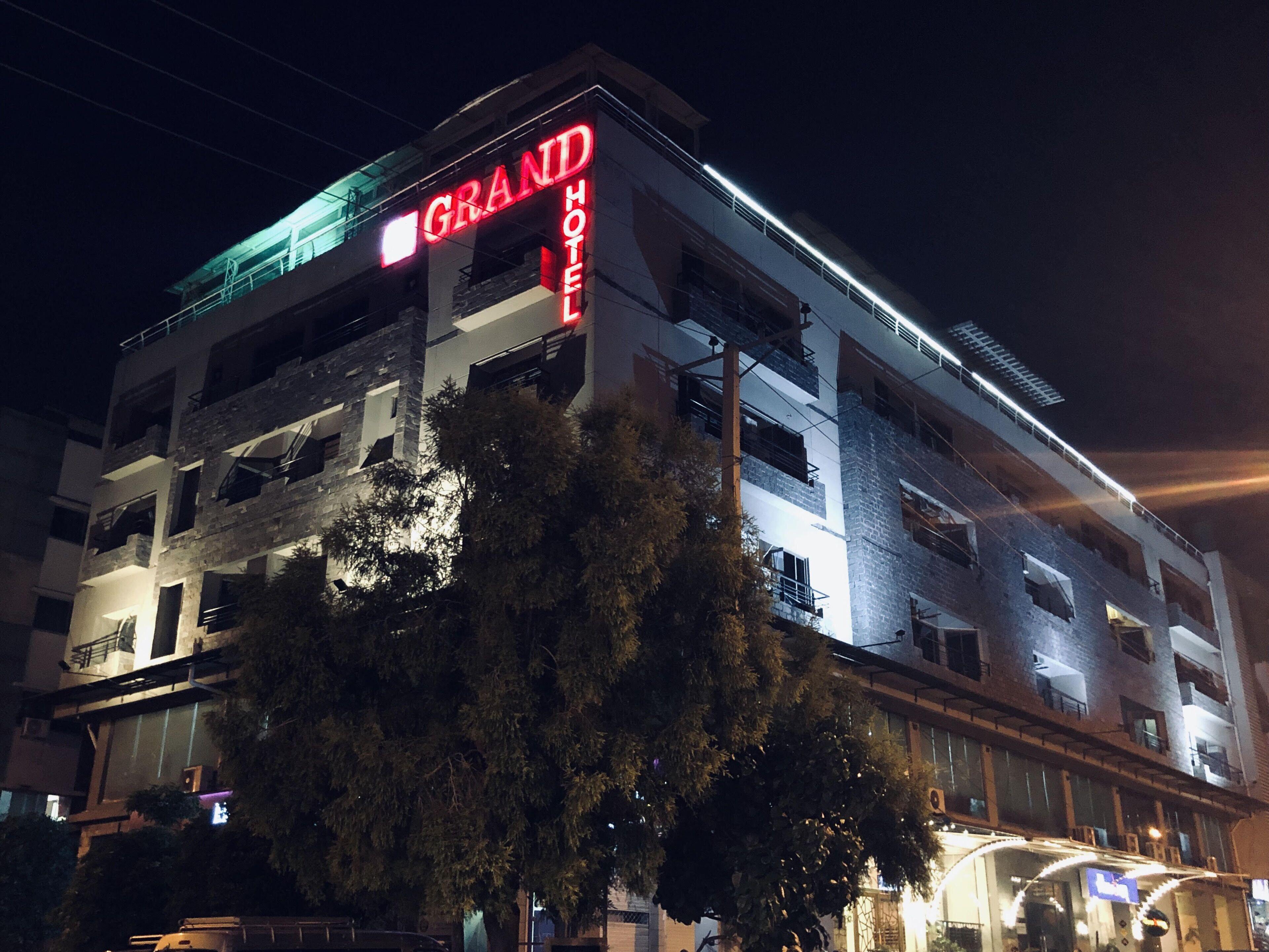 5 Business Hotels Near Pakistan Museum of Natural History for Work Stays