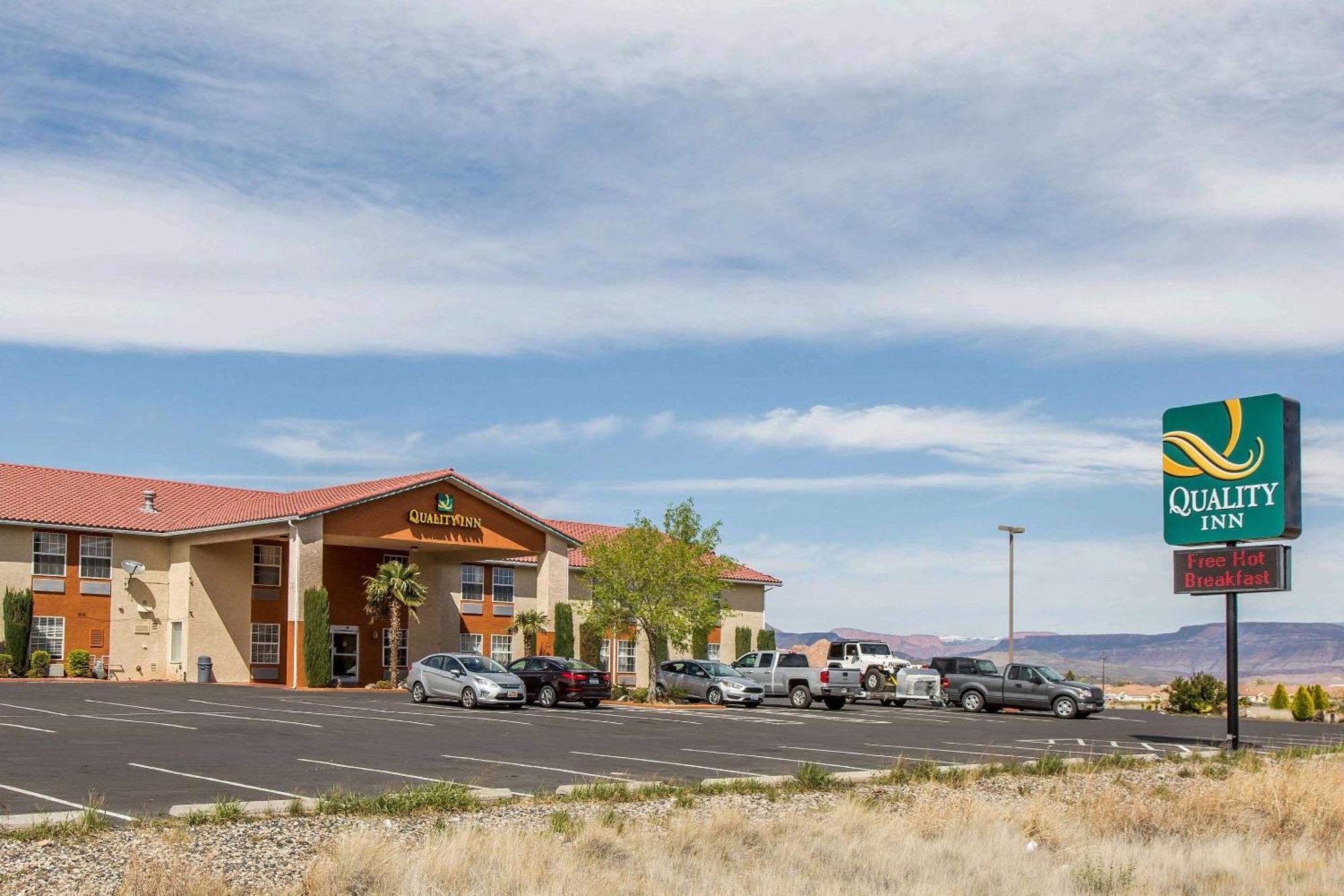 Where to Stay Near Sky Mountain Golf Course: 5 Business Hotels