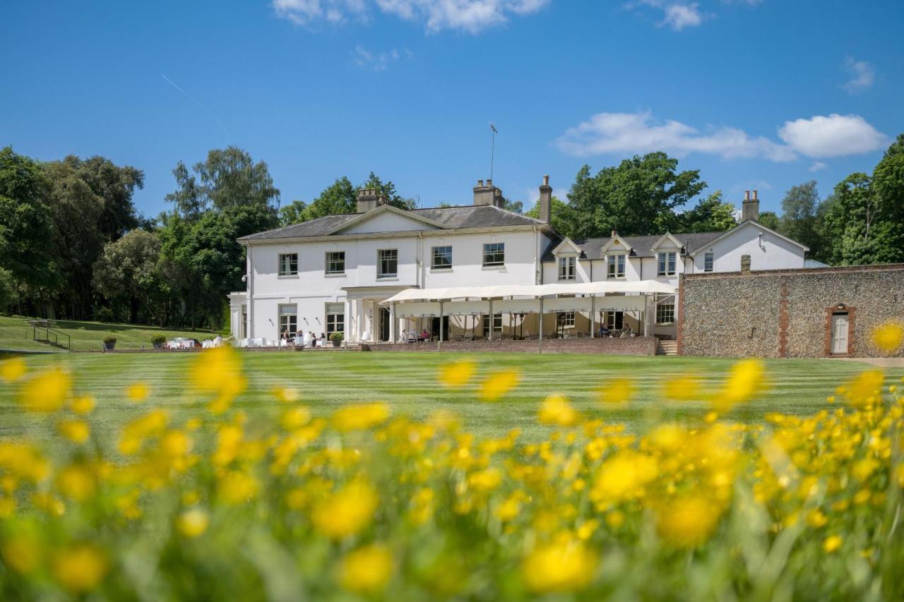 Where to Stay Near Akenham: 4 Best Luxury Hotels