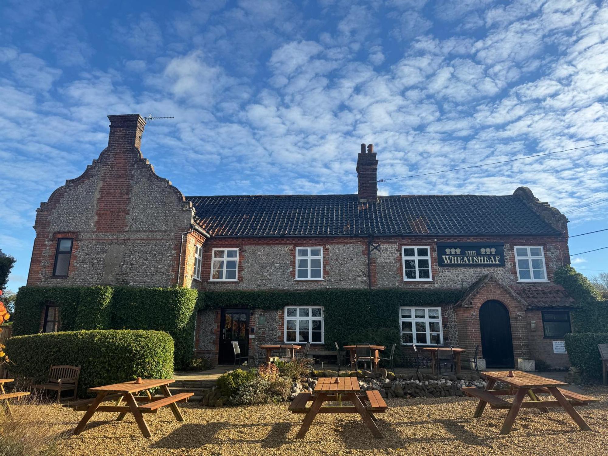 4 Central Hotels Near Muckleburgh Military Collection Worth Booking