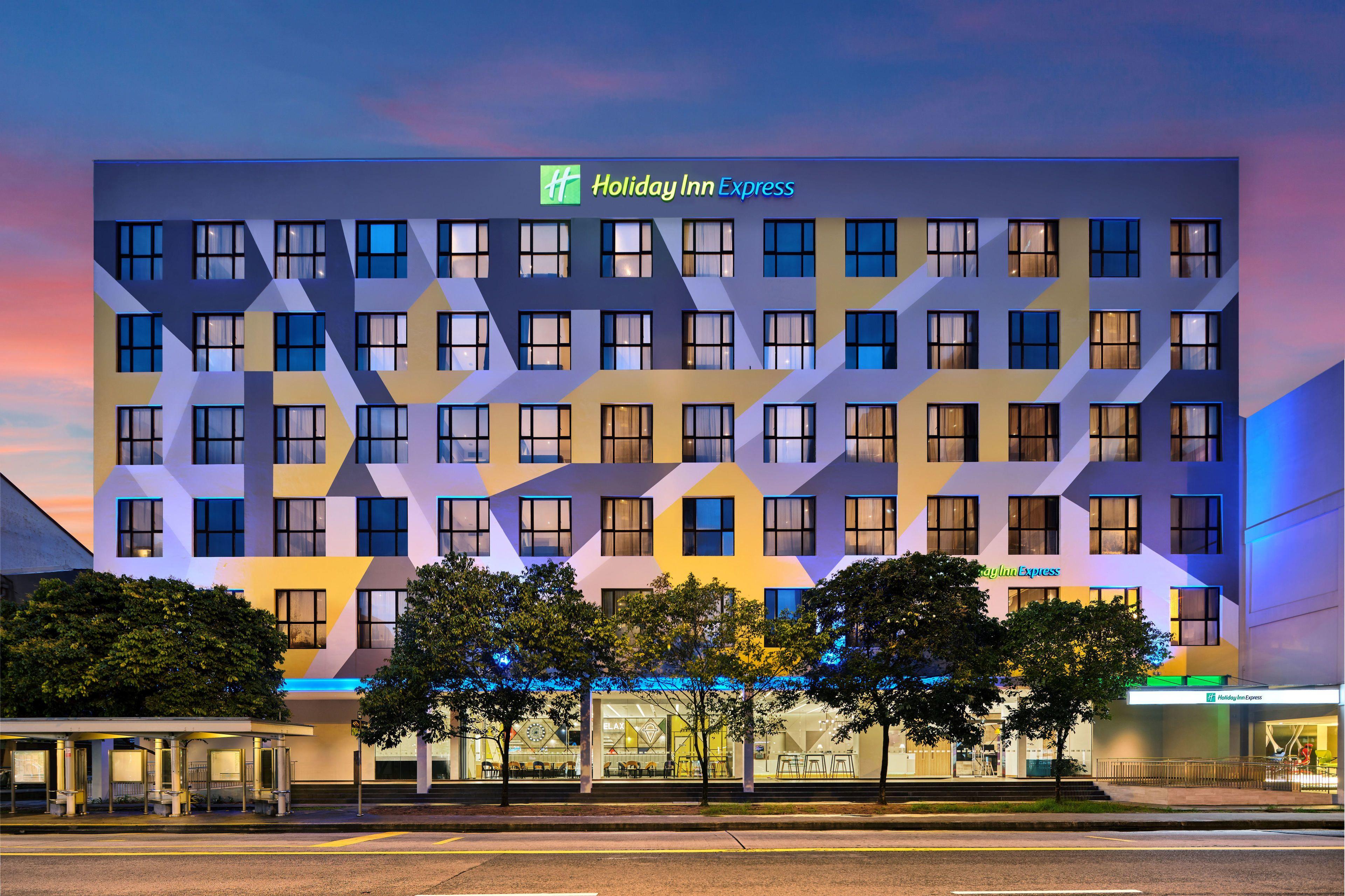 2 Smart Design Hotels In Kallang Worth Booking